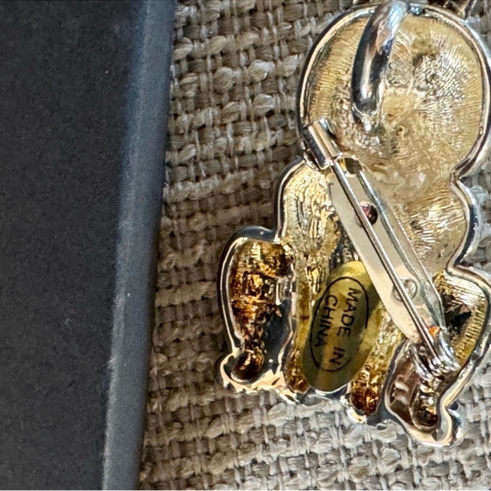 Vintage Marie Jennifer Easter Bunny Brooch and Earrings Set - Picture 6 of 8